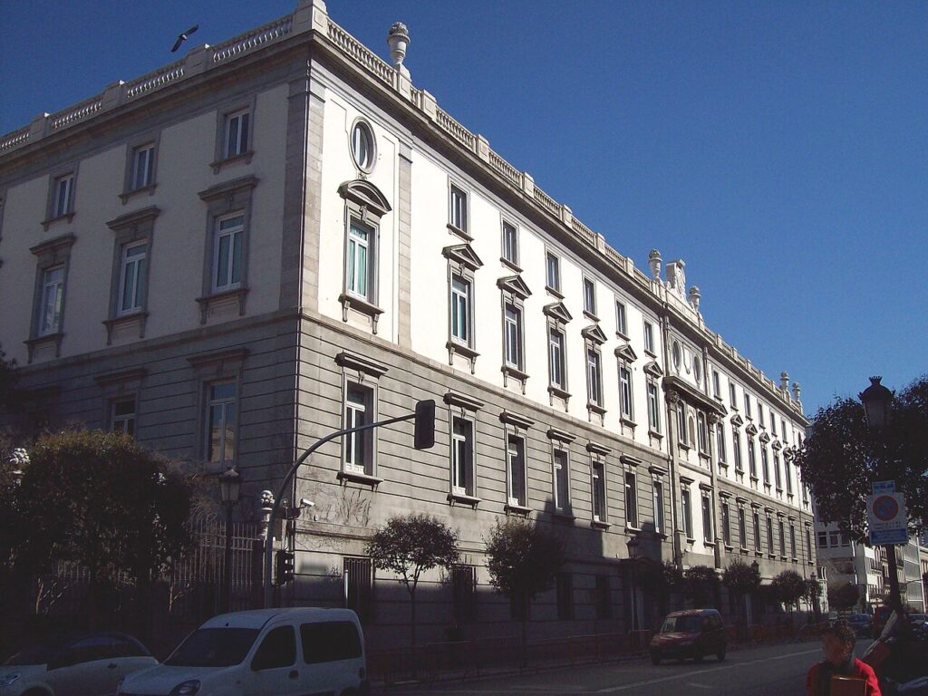 Fachada sur del edificio del Tribunal Supremo, en Madrid