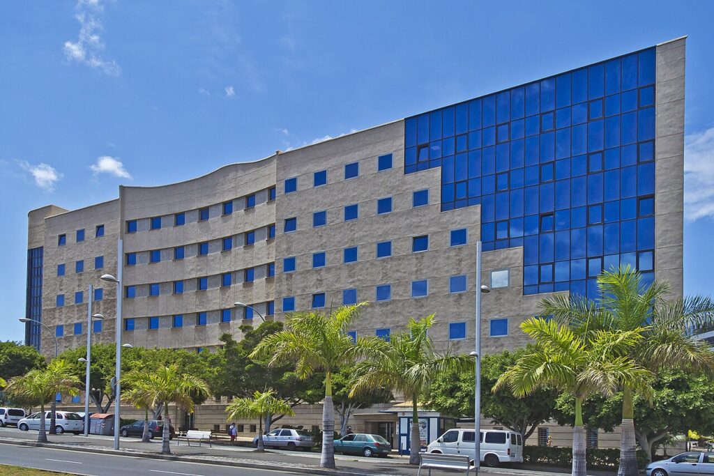 Palacio de Justicia de la avenida Tres de Mayo, en Santa Cruz de Tenerife (imagen de archivo)