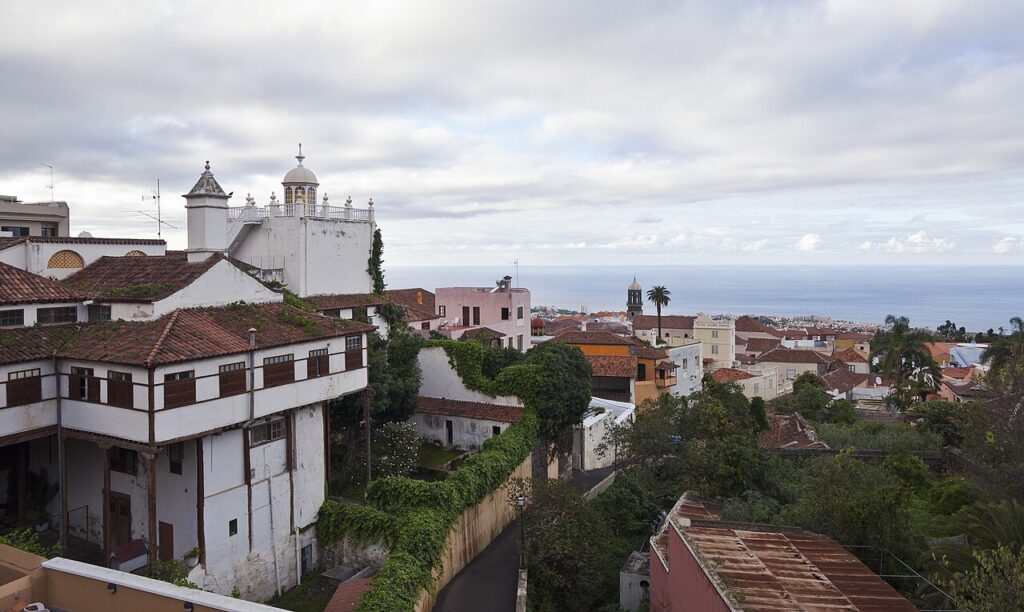 Vista del casco de La Orotava, uno de los municipios con viviendas incluidas (imagen de archivo)