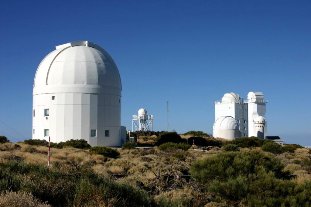 Estación óptica terrestre de la Agencia Espacial Europea en el Observatorio del Teide, Tenerife (imagen de archivo)