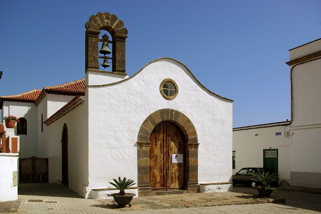 Pequeño templo en el casco de Arico Nuevo, en el municipio de Arico (imagen de archivo)