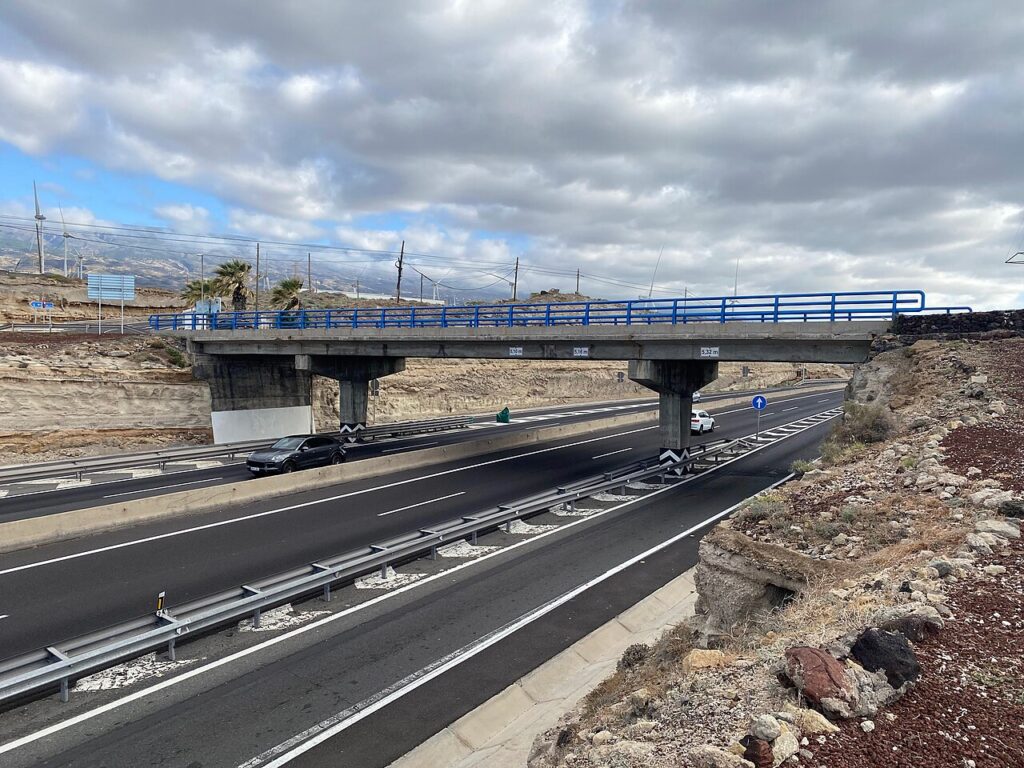 Autopista del Sur (TF-1) a su paso por Porís de Abona, en Arico (imagen de archivo)