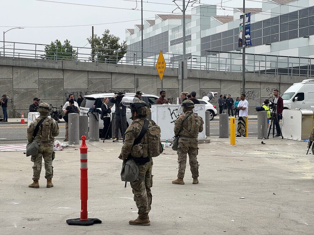 Miembros de la Guardia Nacional de California en Los Ángeles, en junio de 2025 (imagen de archivo)
