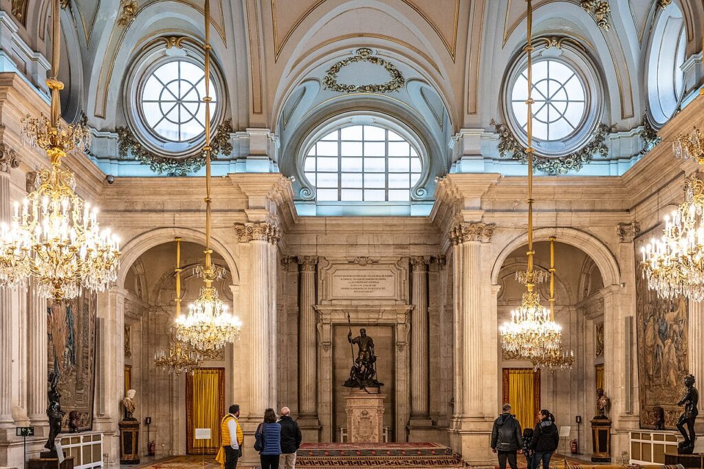 Salón de Columnas del Palacio Real de Madrid (imagen de archivo)