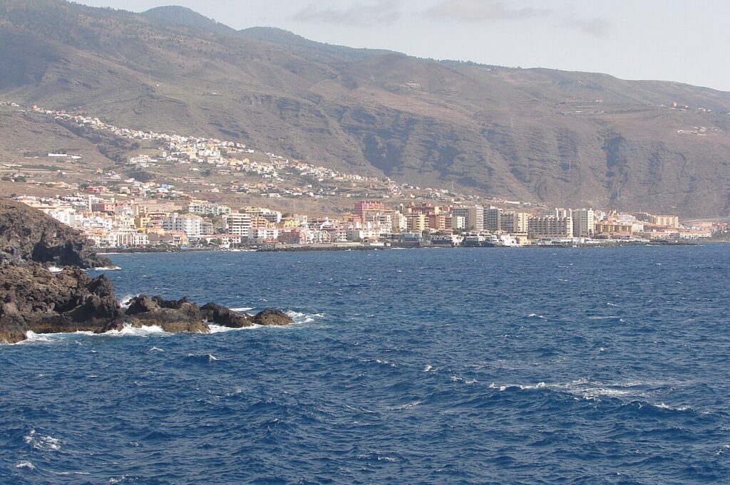 Candelaria vista desde la playa de La Viuda (imagen de archivo)