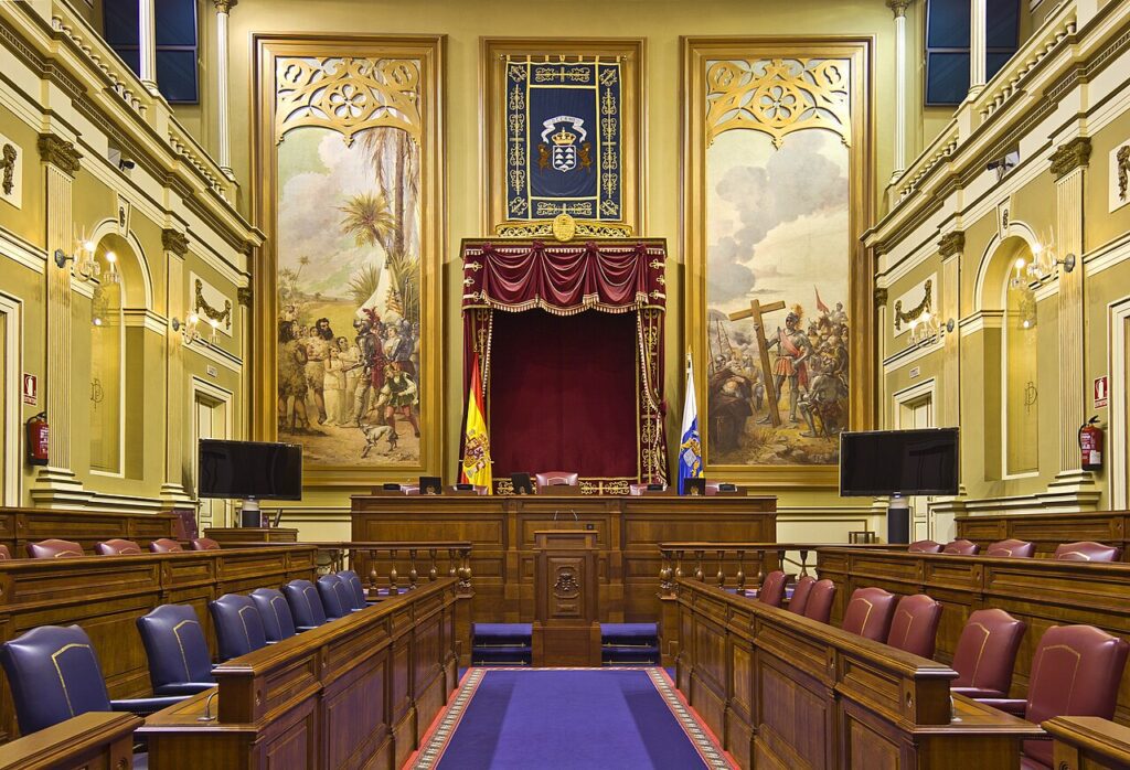 Salón de plenos del Parlamento de Canarias (imagen de archivo)