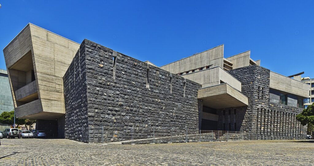 Edificio de Presidencia del Gobierno de Canarias en Santa Cruz de Tenerife (imagen de archivo)