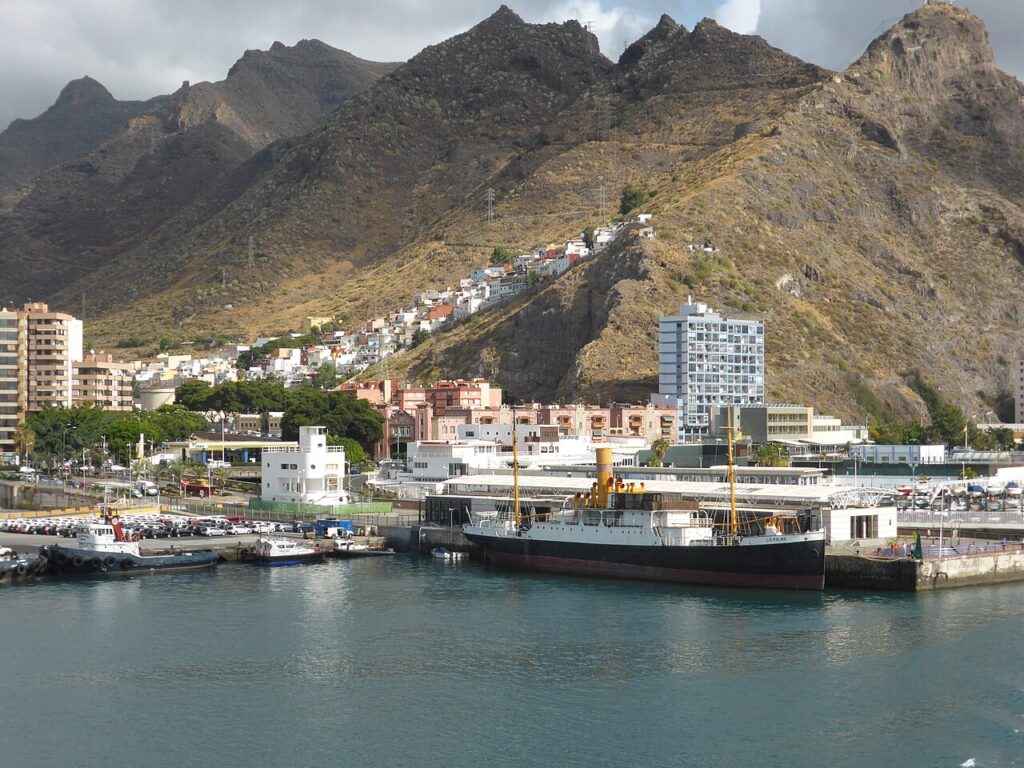 Muelle Norte del puerto de Santa Cruz de Tenerife (imagen de archivo)