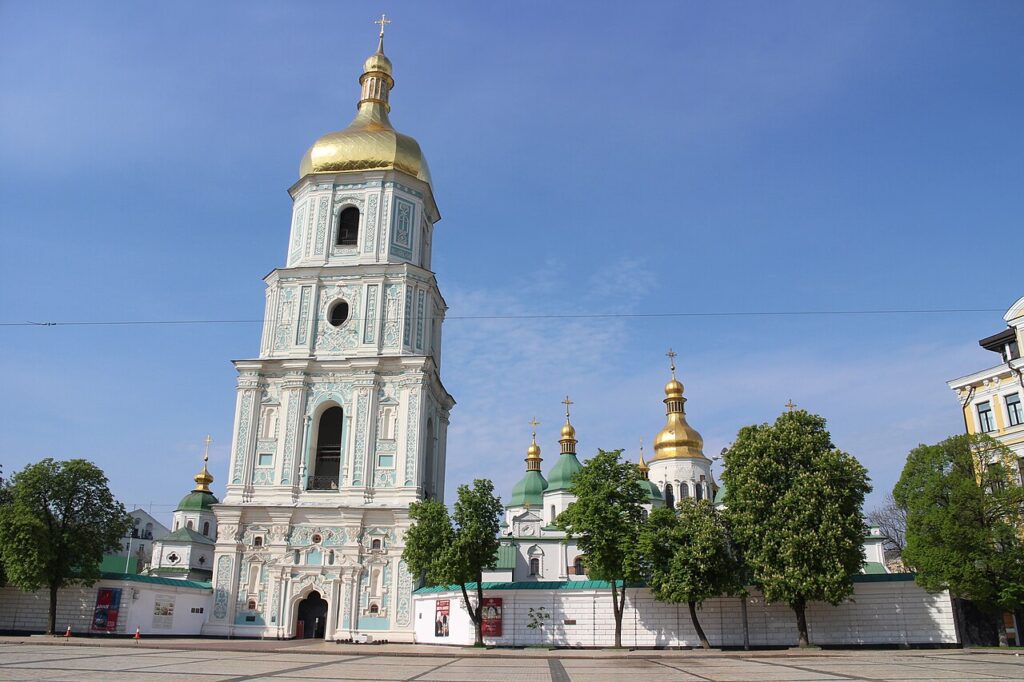 Catedral de Santa Sofía de Kiev, junto a la plaza del mismo nombre