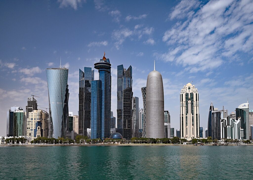 Rascacielos de la bahía Oeste de Doha, capital de Qatar