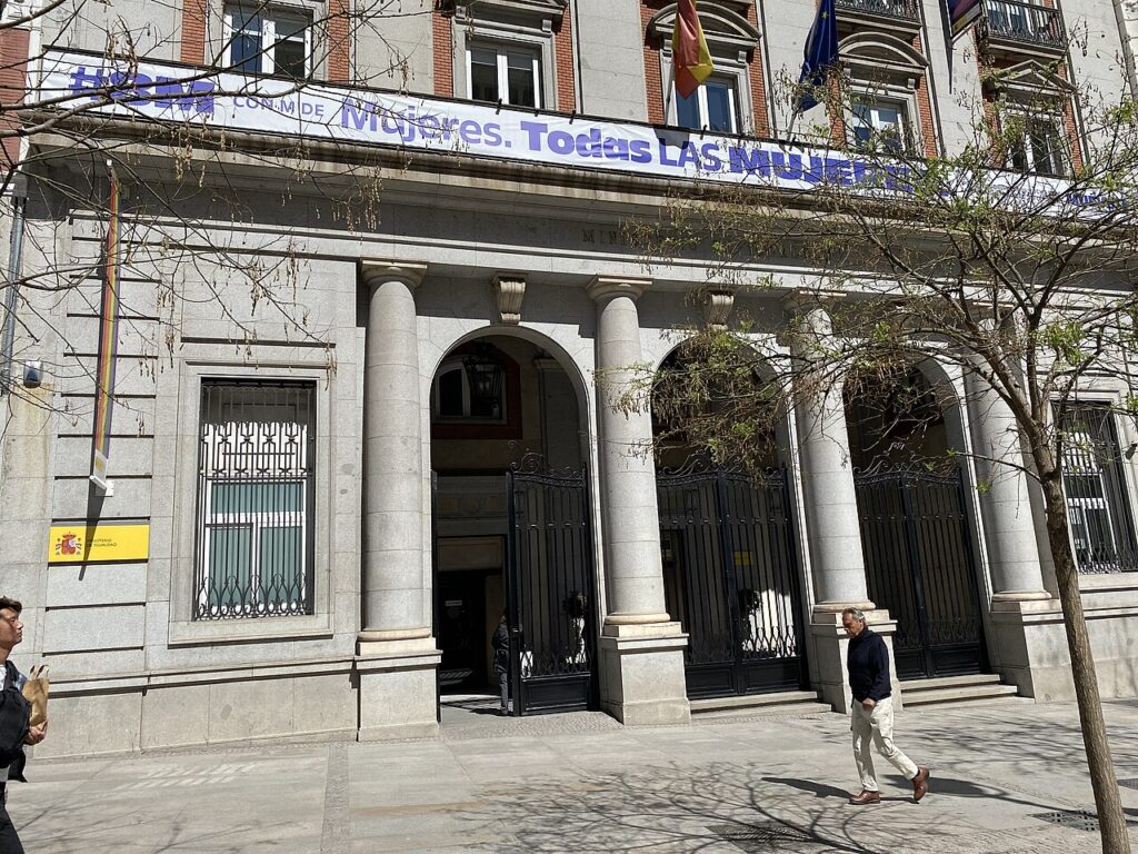 Fachada del Ministerio de Igualdad, en Madrid