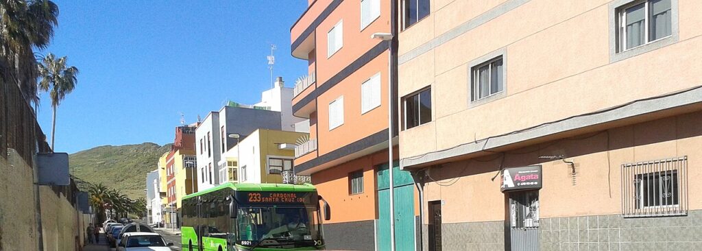 Guagua de TITSA en Las Nieves, La Laguna