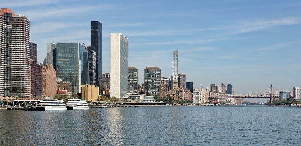Sede de las Naciones Unidas a orillas del East River, en Nueva York