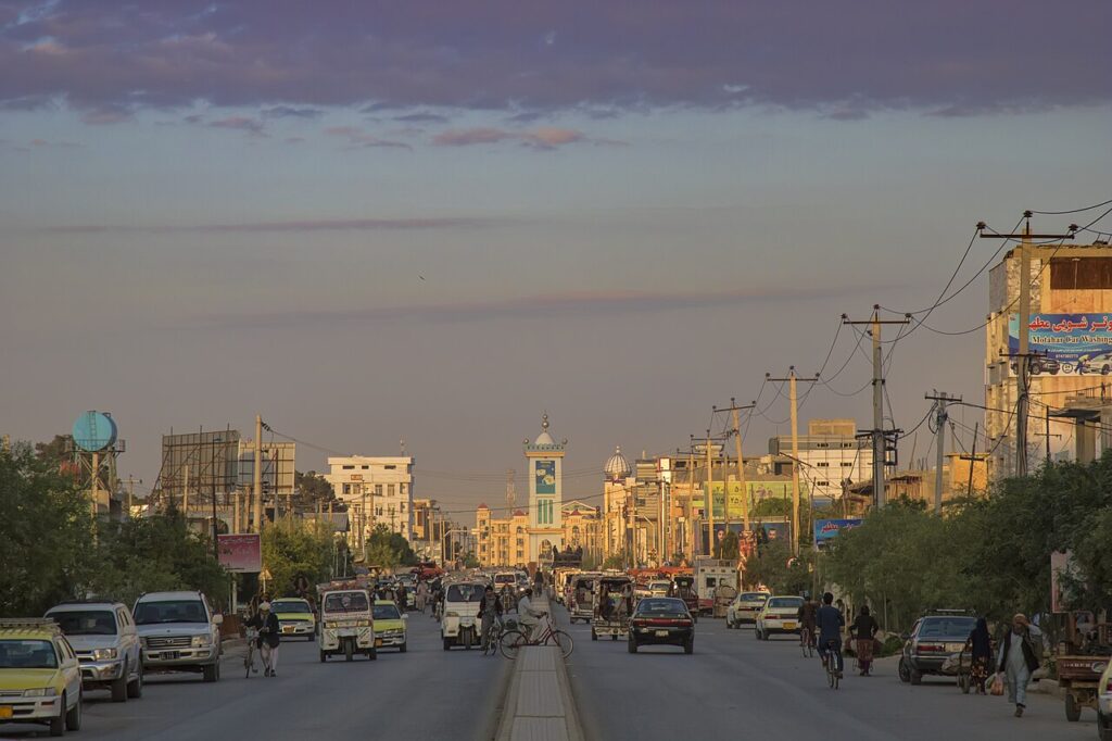 Una calle del centro de Mazar-i-Sharif, en el norte de Afganistán (imagen de 2018)