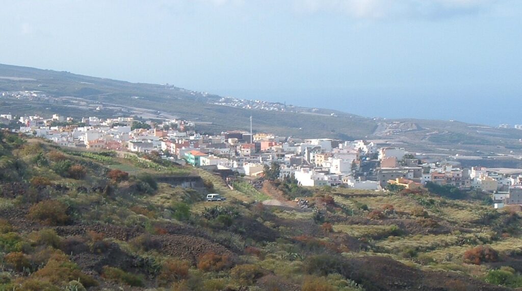 Vista de Guía de Isora desde Chiguergue, en el suroeste de Tenerife