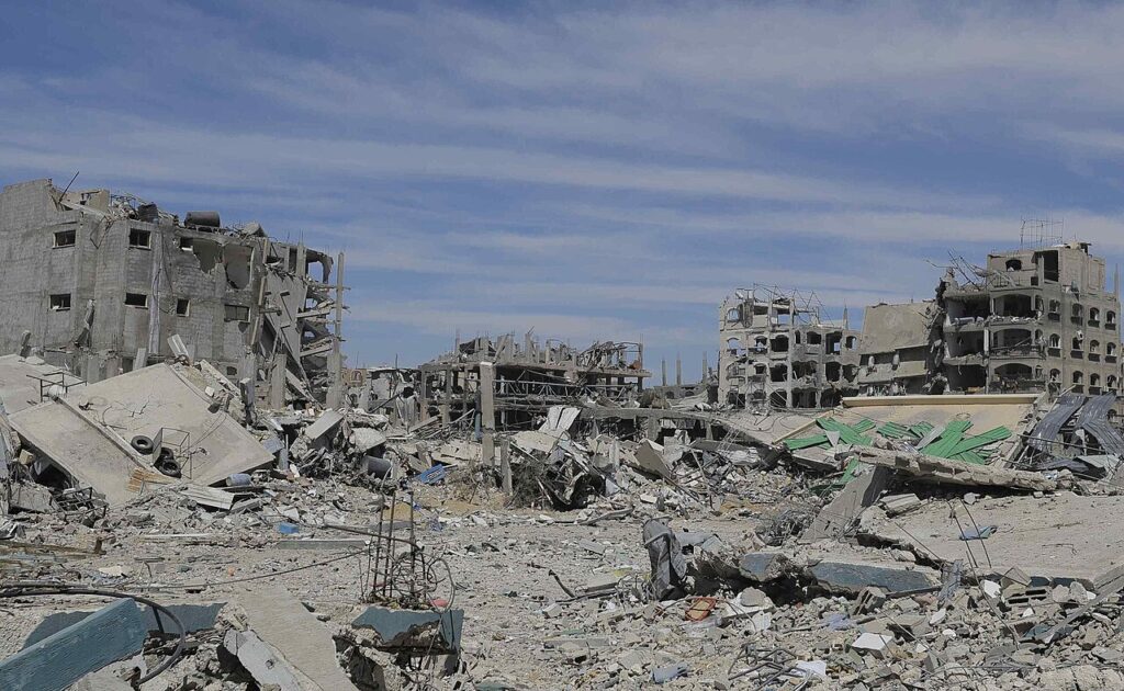 Edificios destruidos en el campo de Jabalia, en la Franja de Gaza