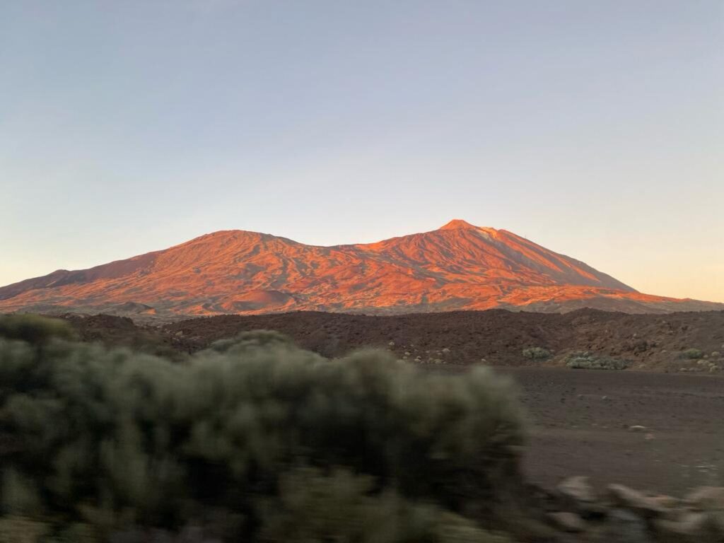El Teide y Pico Viejo al atardecer, en Tenerife