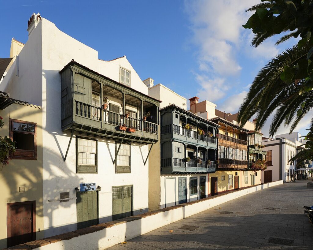 Balcones de la avenida Marítima de Santa Cruz de La Palma