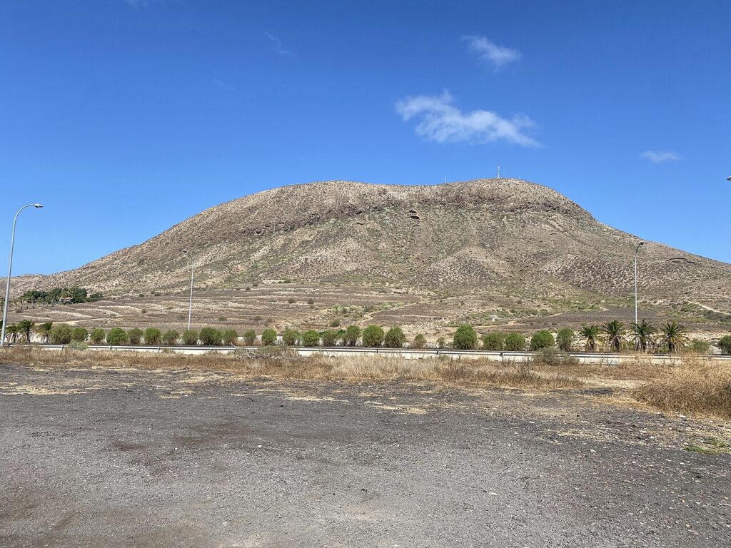 La montaña de Guaza, en Arona