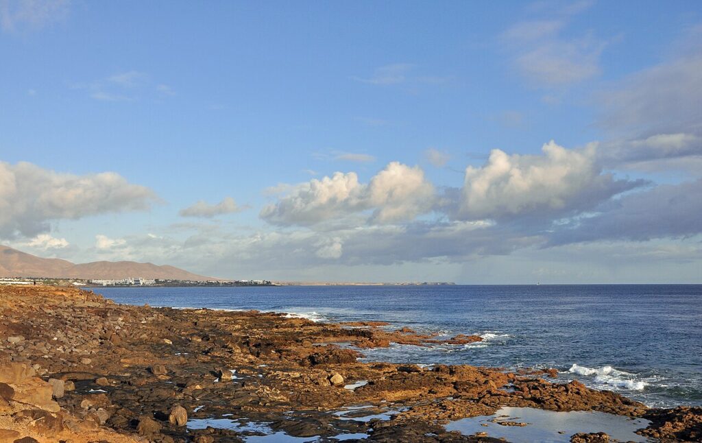 Costa de Yaiza, en el sur de Lanzarote, junto a Montaña Roja