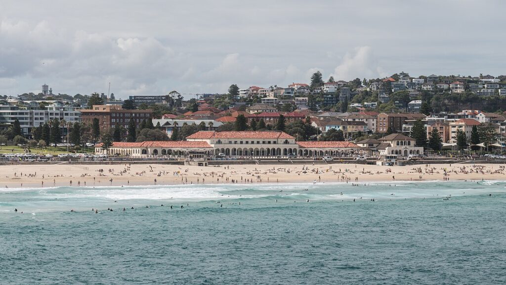El Bondi Pavilion y la playa de Bondi, en Sídney