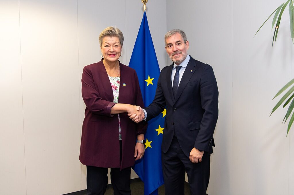 Fernando Clavijo, en una reunión con la Comisión Europea en 2023