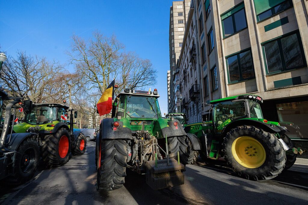 Tractores en una protesta agraria en el barrio europeo de Bruselas (imagen de archivo)