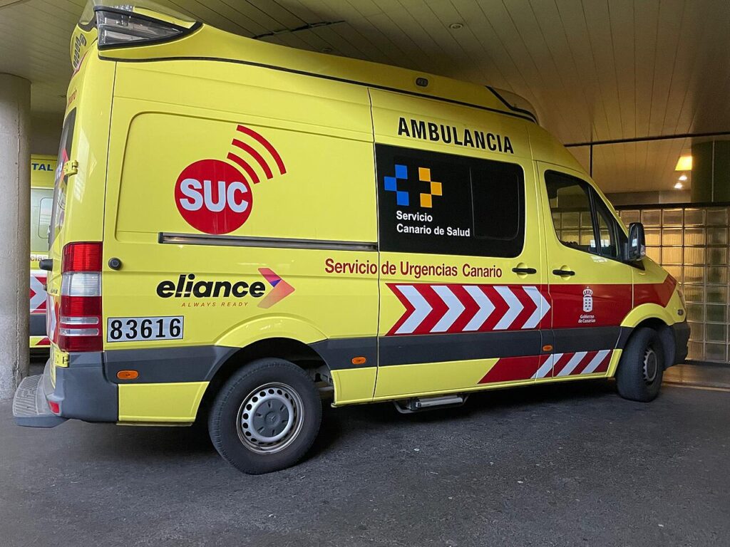 Ambulancia del Servicio de Urgencias Canario