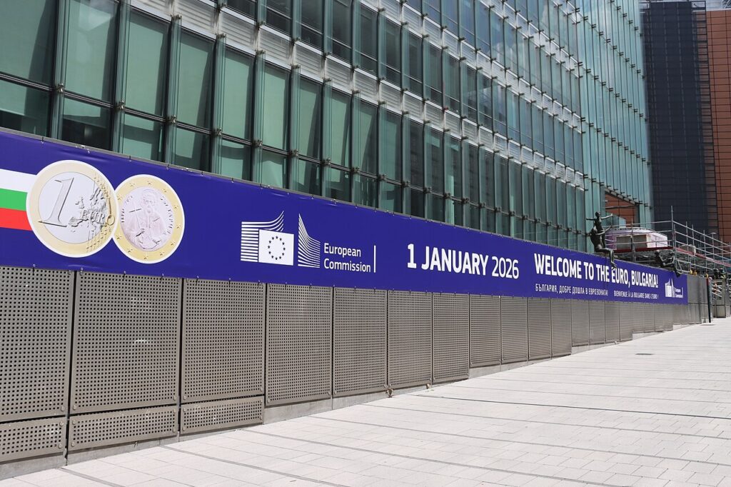 Cartel de bienvenida al euro en Bulgaria