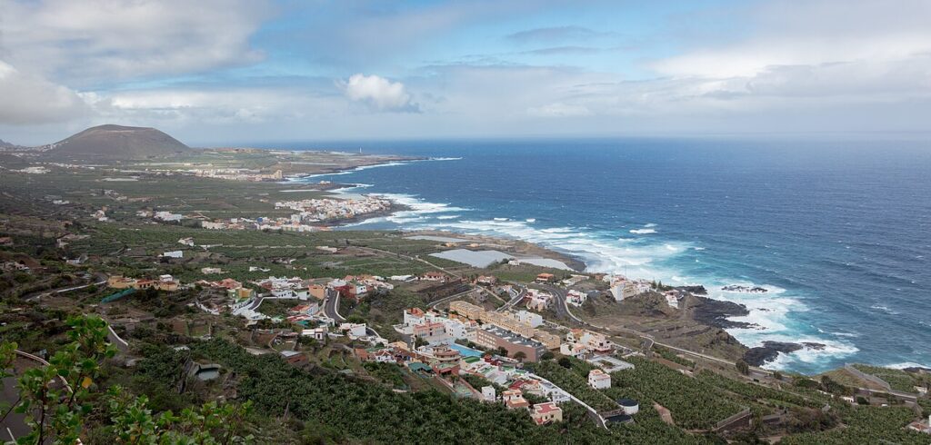 Montaña de Taco y la costa norte de Tenerife