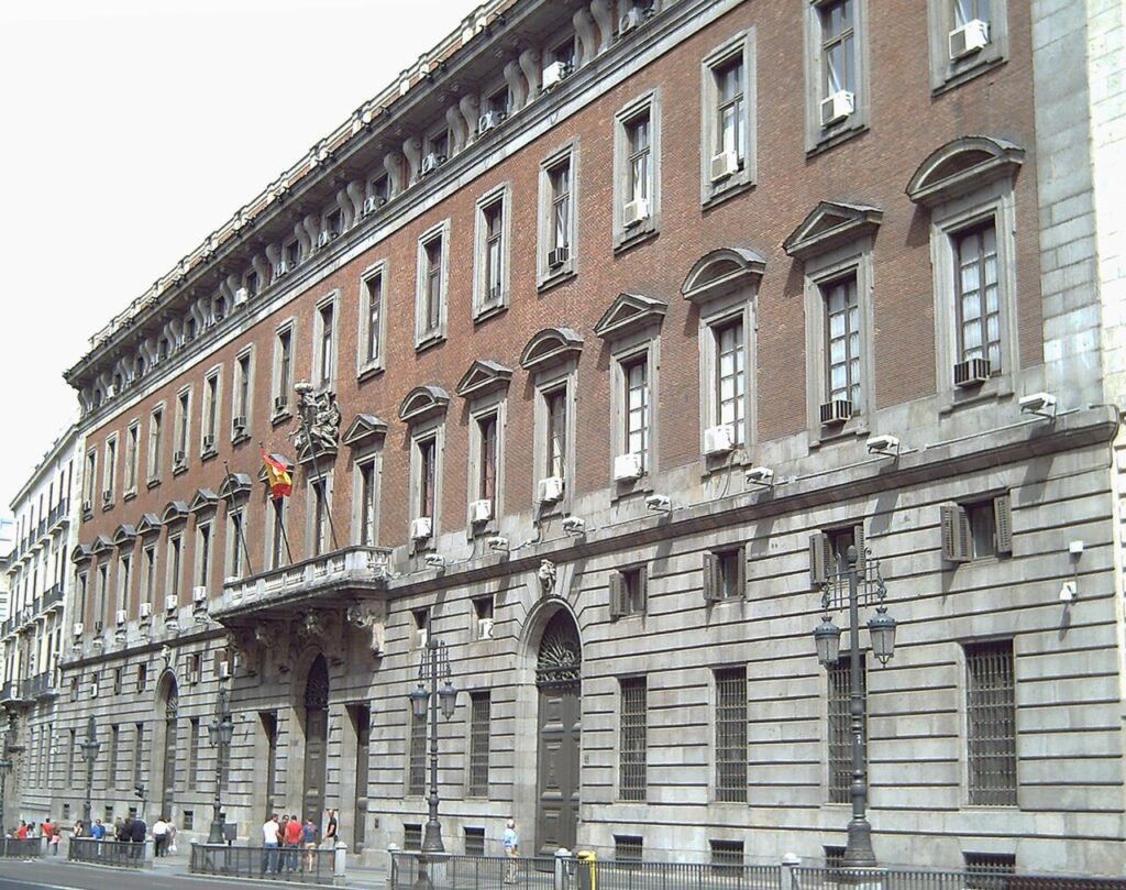 Sede del Ministerio de Hacienda en la calle de Alcalá, en Madrid
