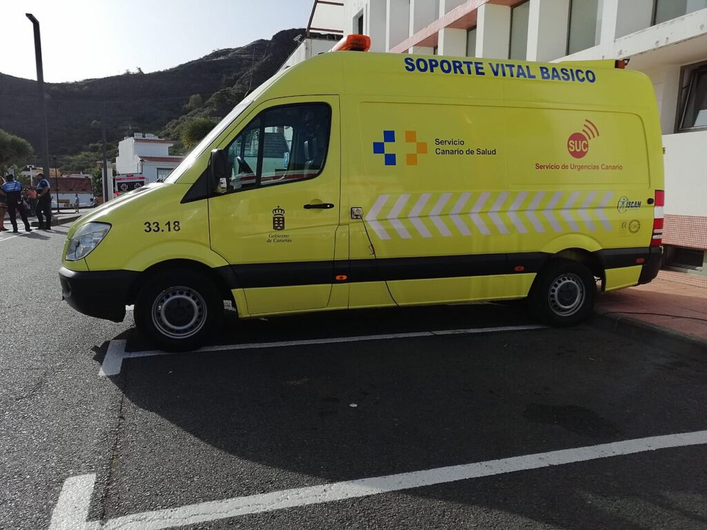 Ambulancia del Servicio de Urgencias Canario