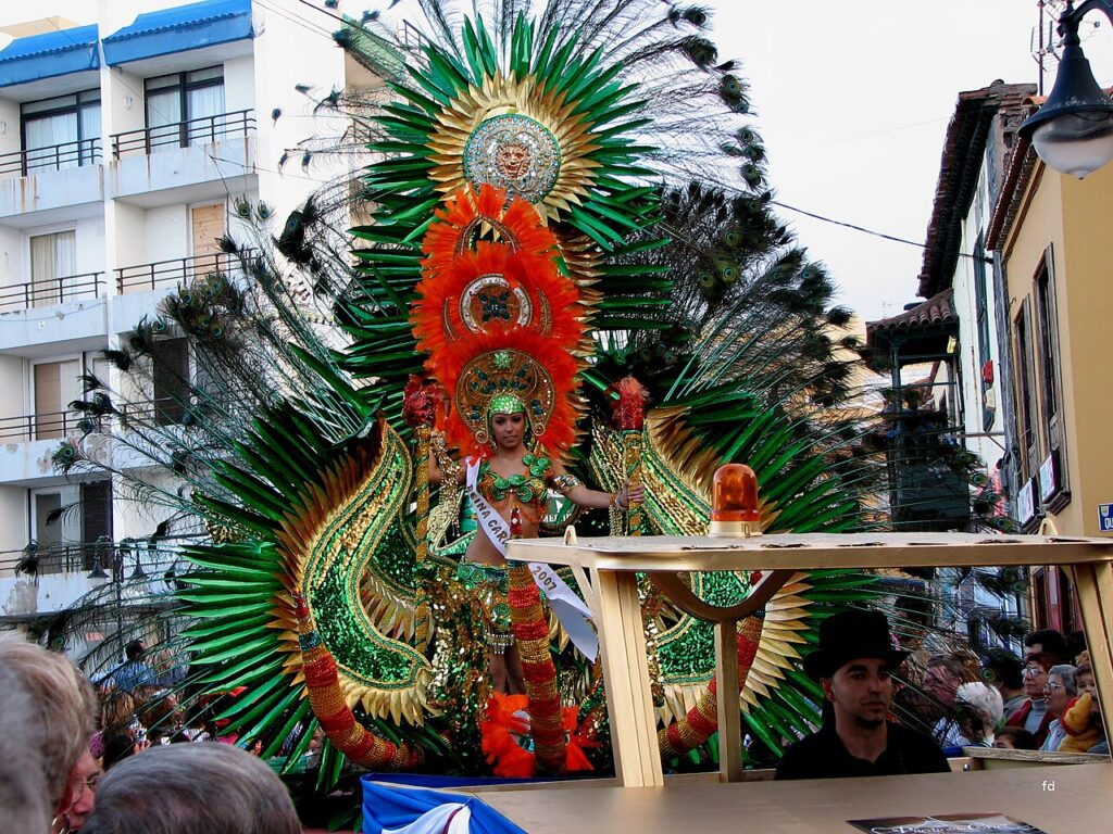 Ambiente de Carnaval en las calles de Santa Cruz de Tenerife, en una edición anterior