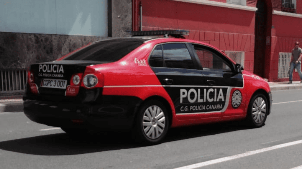 Vehículo patrulla del Cuerpo General de la Policía Canaria