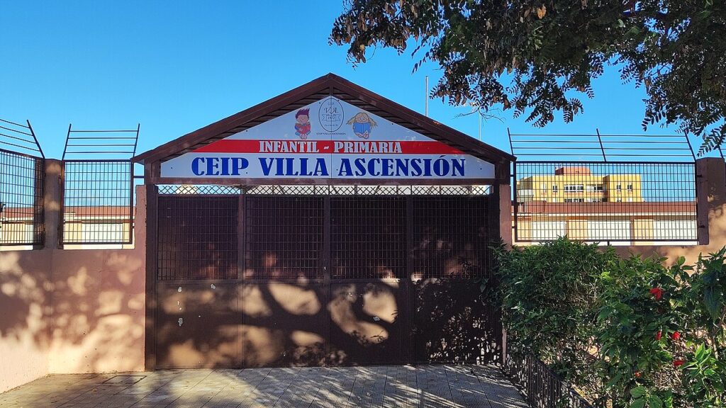 Colegio público Villa Ascensión, en el barrio de El Perú, en Santa Cruz de Tenerife, en una imagen de archivo