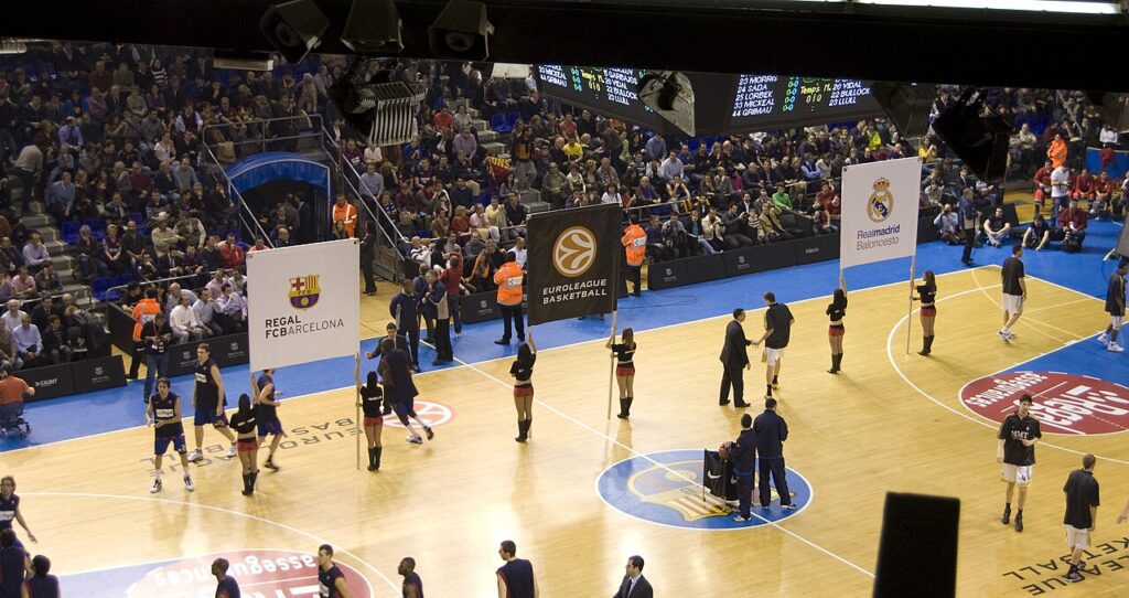 Partido de baloncesto entre el Barça y el Real Madrid en el Palau Blaugrana, en una imagen de archivo de 2010