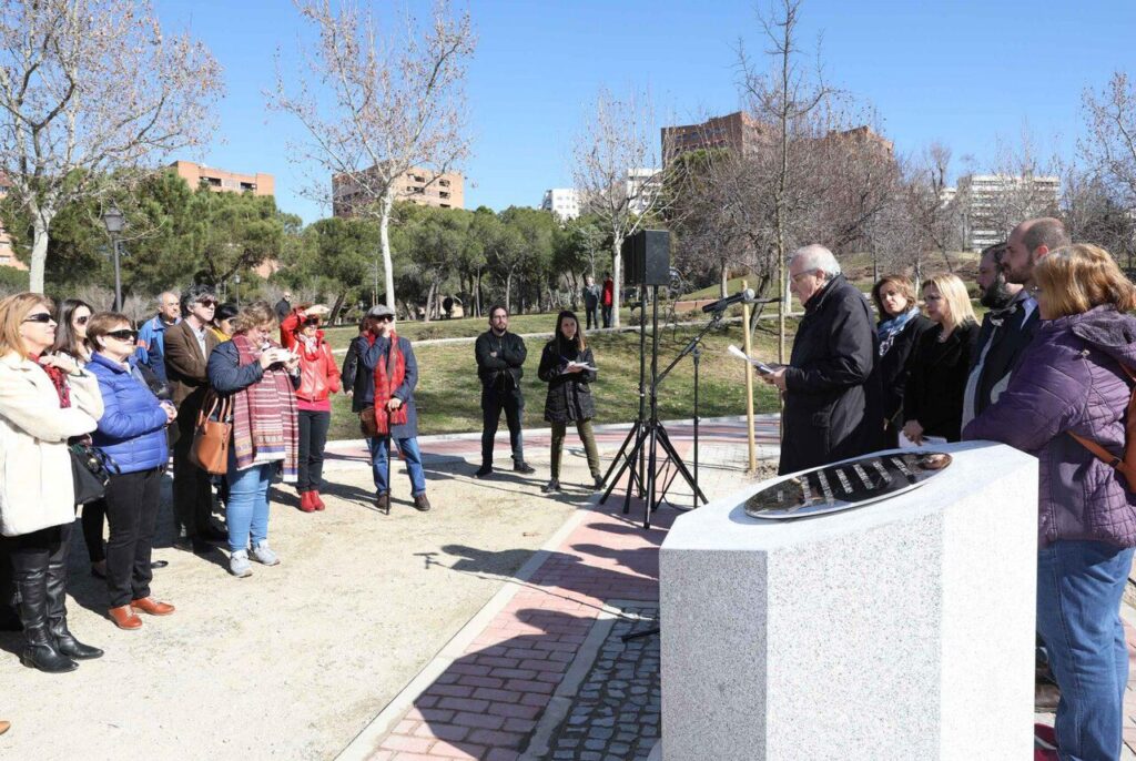 Monolito en homenaje a las personas donantes de órganos