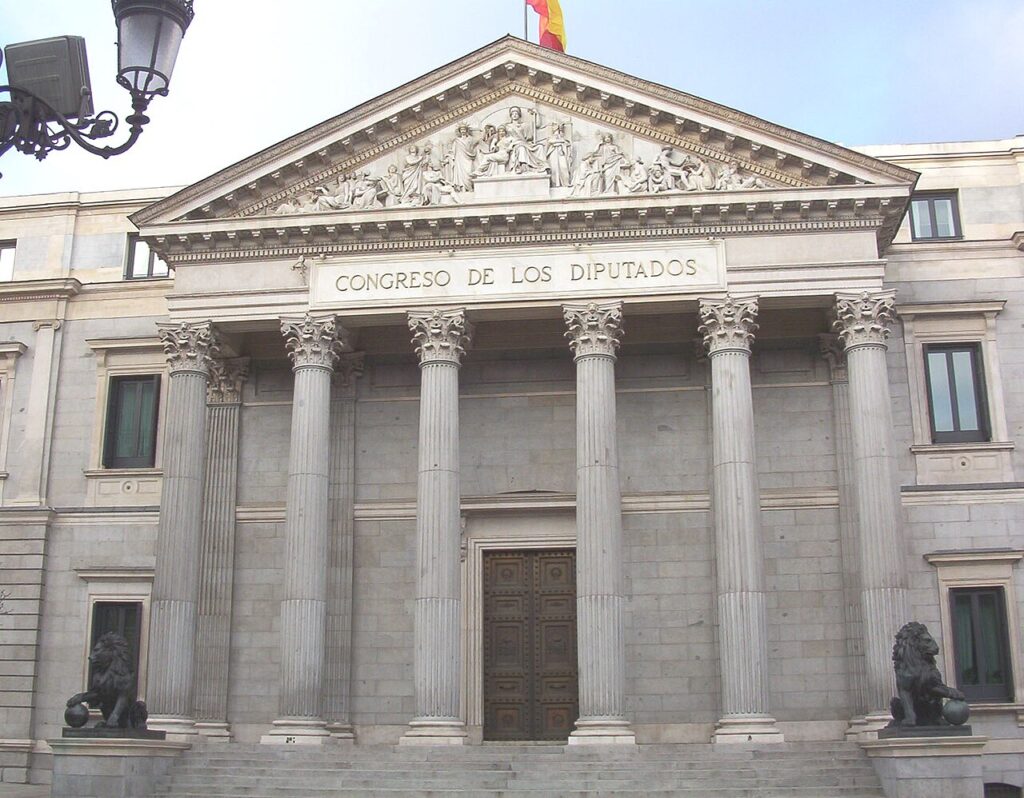 Fachada principal del Congreso de los Diputados, en Madrid
