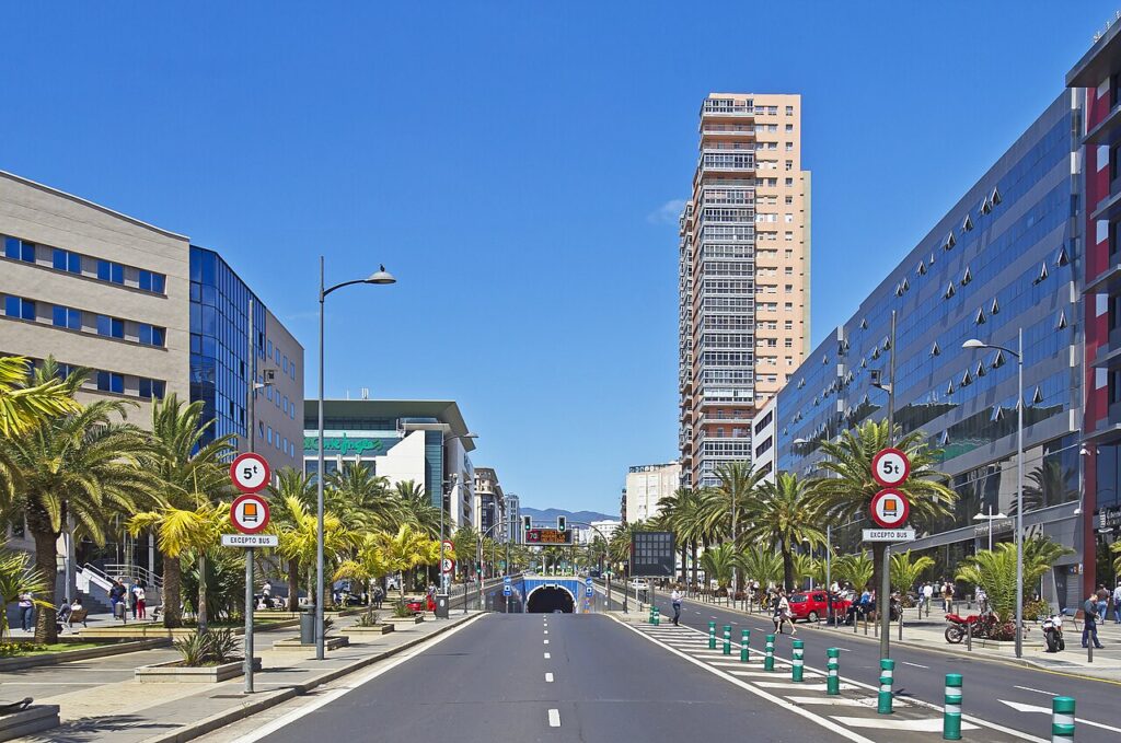 Entrada del túnel de la avenida Tres de Mayo, en Santa Cruz de Tenerife