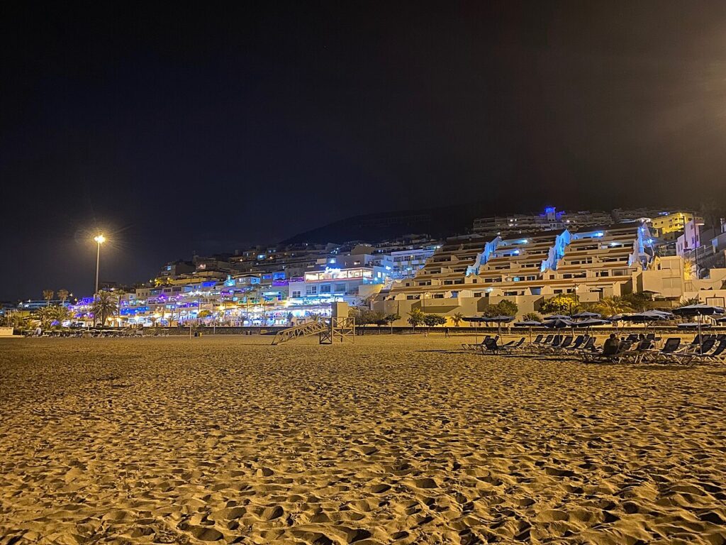 Playa de Las Vistas, en Los Cristianos, Arona