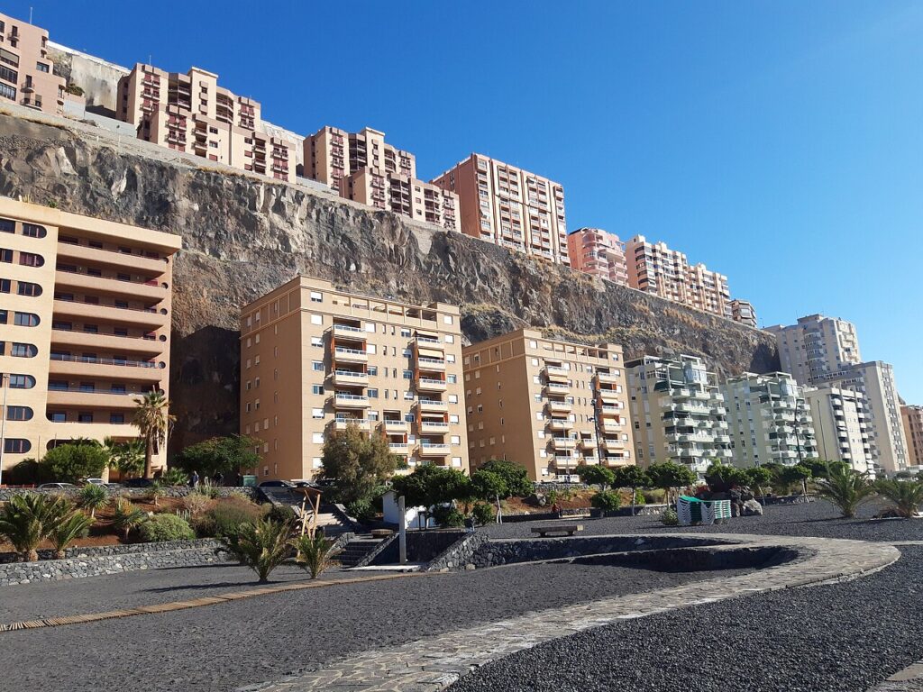 Edificios de Radazul Bajo, en el municipio de El Rosario (Tenerife)