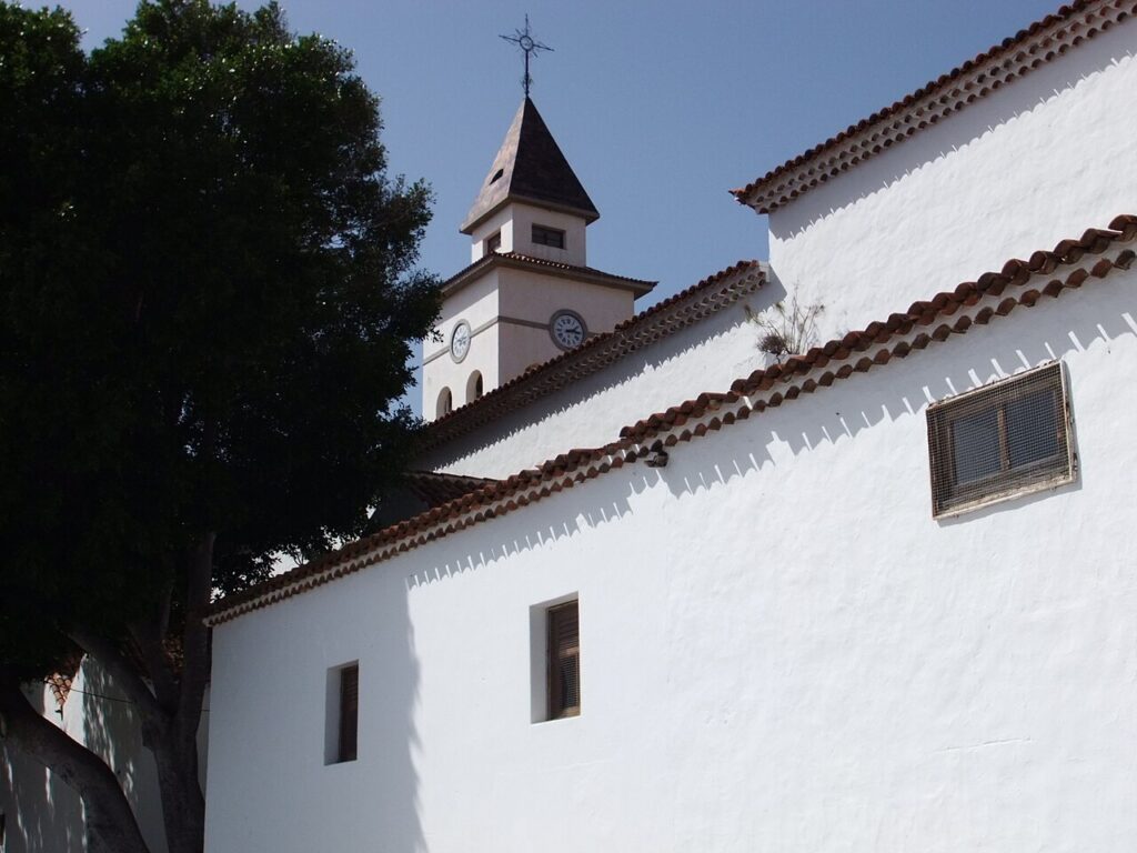 Iglesia de San Miguel Arcángel, en el casco de San Miguel de Abona (Tenerife)