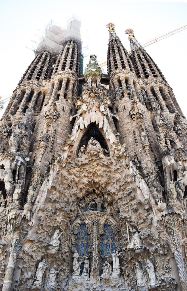 Fachada del Nacimiento de la basílica de la Sagrada Familia, en Barcelona