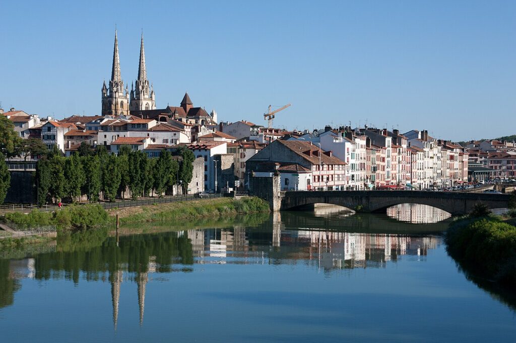 Centro histórico de Bayona, en el suroeste de Francia