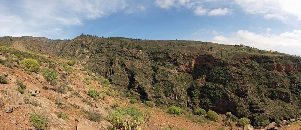 Barranco de Erques visto desde Vera de Erques, en Guía de Isora