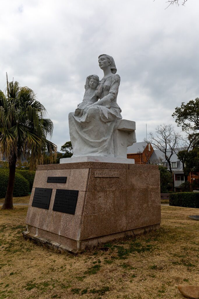 Estatua de la Paz en el Parque de la Paz de Nagasaki