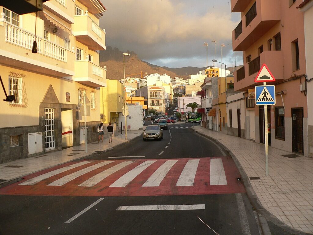 Calle del casco de Adeje, en el sur de Tenerife