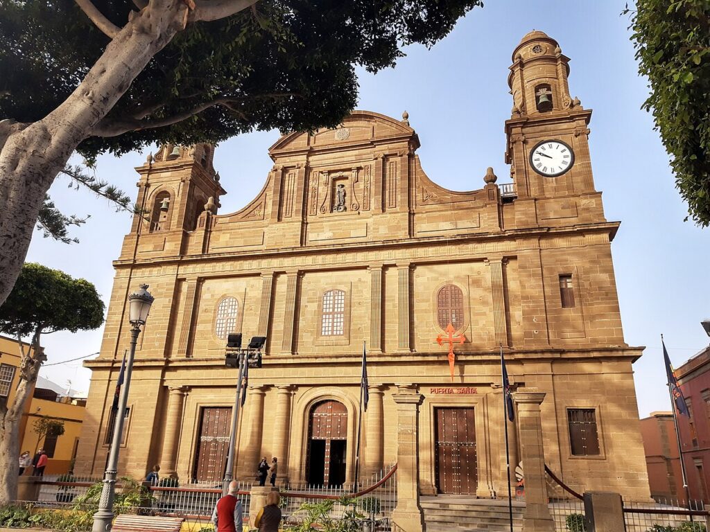 Iglesia de Santiago, en el casco de Gáldar (Gran Canaria)