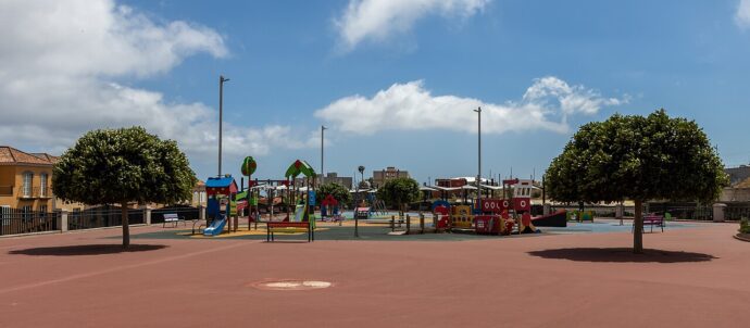 La primera Feria de Empleo de La Laguna reúne a más de 2.500 personas