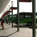 Guaguas de TITSA en el Intercambiador de Santa Cruz de Tenerife en 2008 (imagen de archivo)